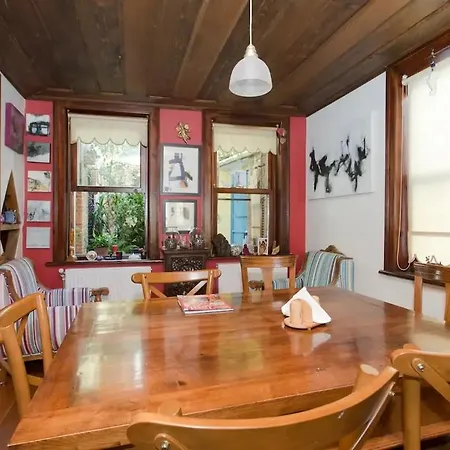 Apartment Spacious Traditional Iconic Greek House *