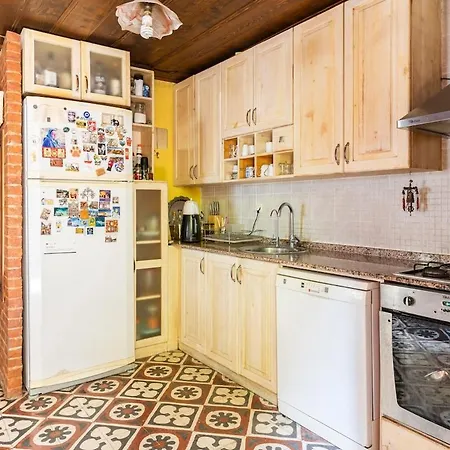 Spacious Traditional Iconic Greek House Apartment *