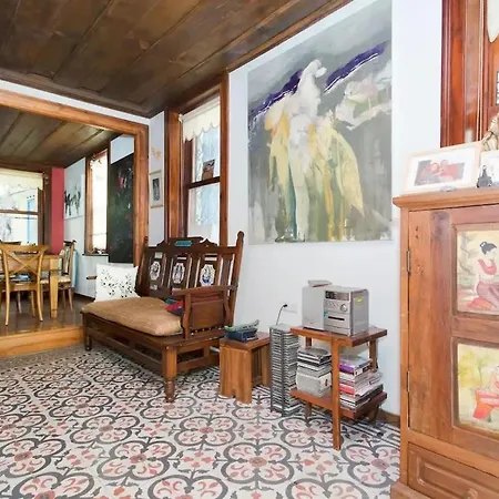 Apartment Spacious Traditional Iconic Greek House Izmir