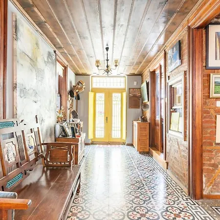 Apartment Spacious Traditional Iconic Greek House