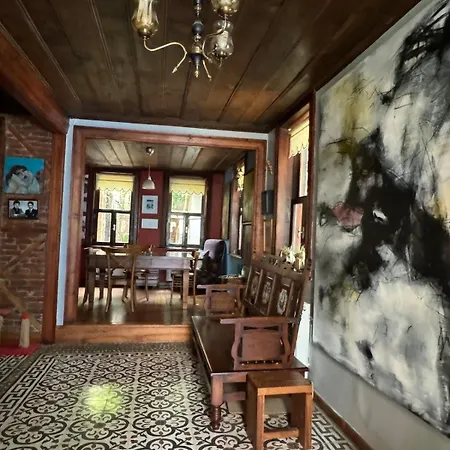 Spacious Traditional Iconic Greek House Izmir